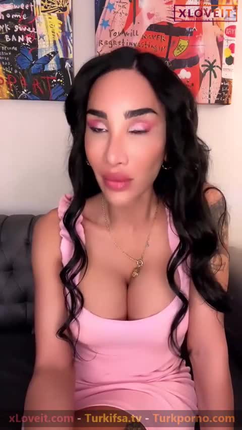 Mika Slowana ifşa Normal canlı yayın videosu - HD Porno İzle